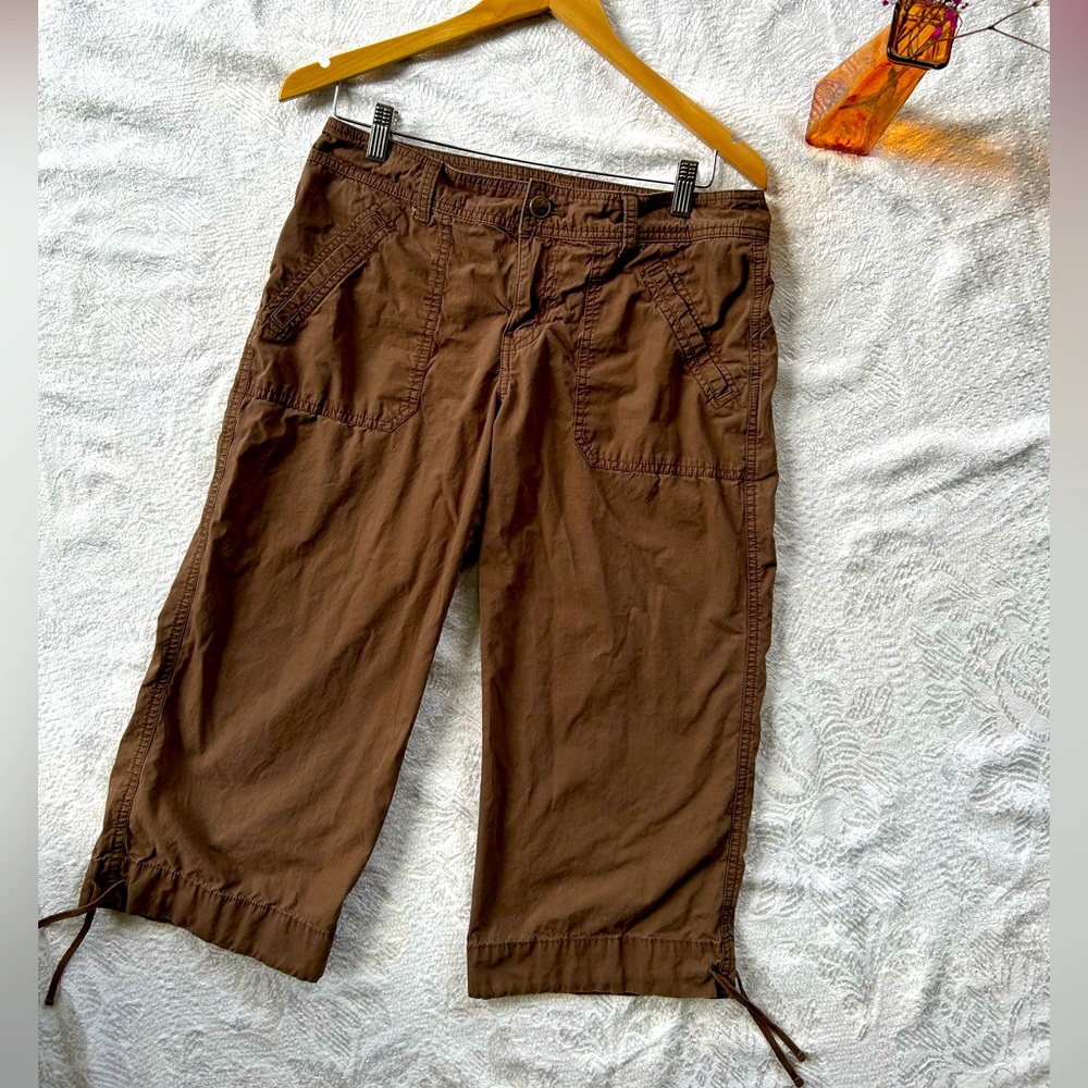 Izod capri pants size 6